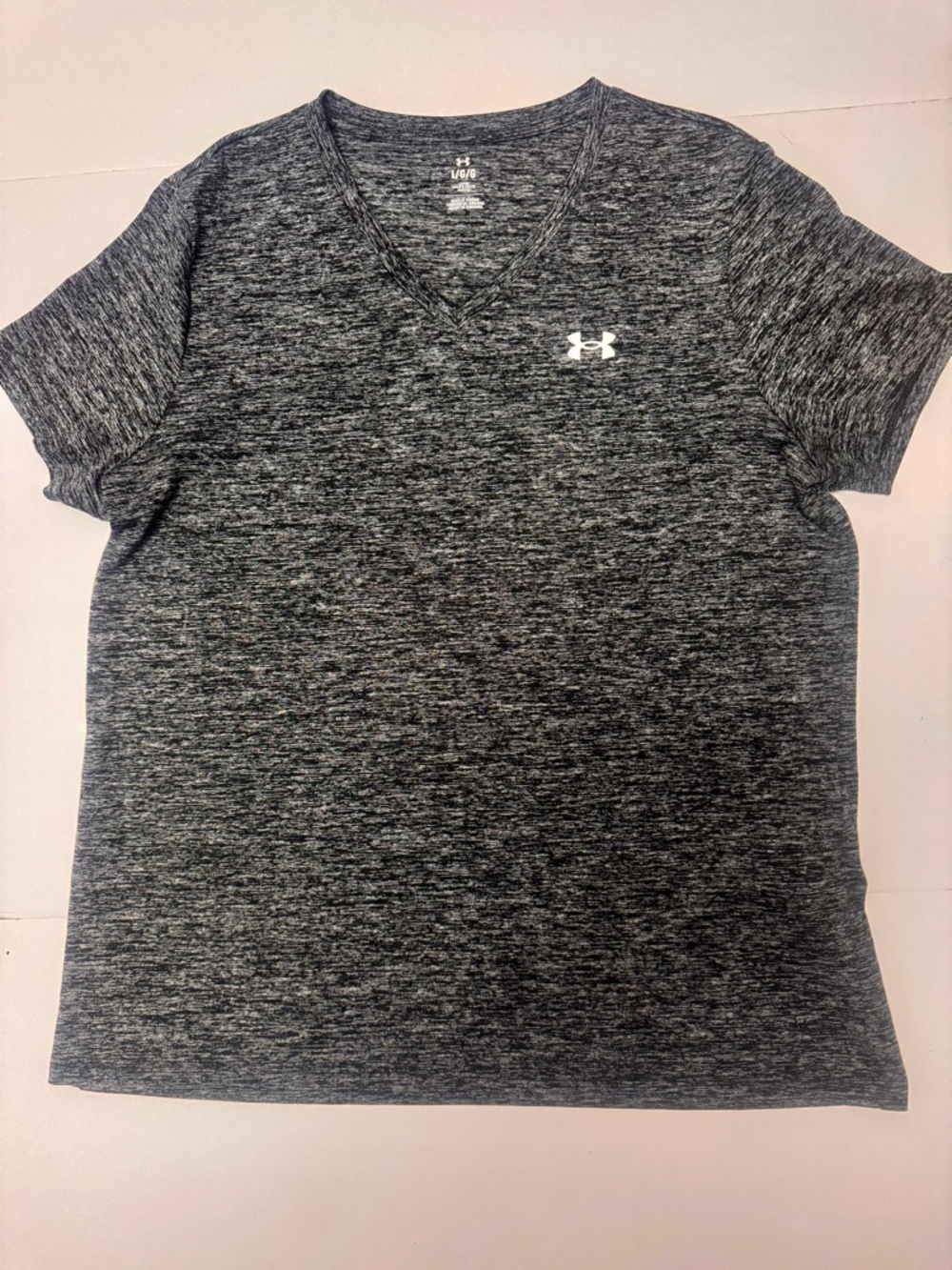 Under Armour HeatGear V Neck Shirt Women’s Large Gray Black Athletic Tee